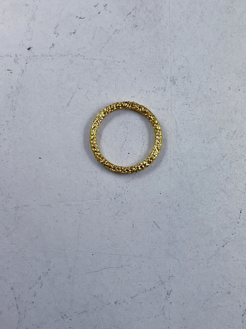 UNEVEN RING