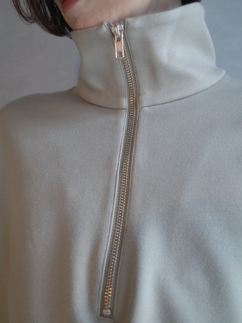 HALF ZIP TOP