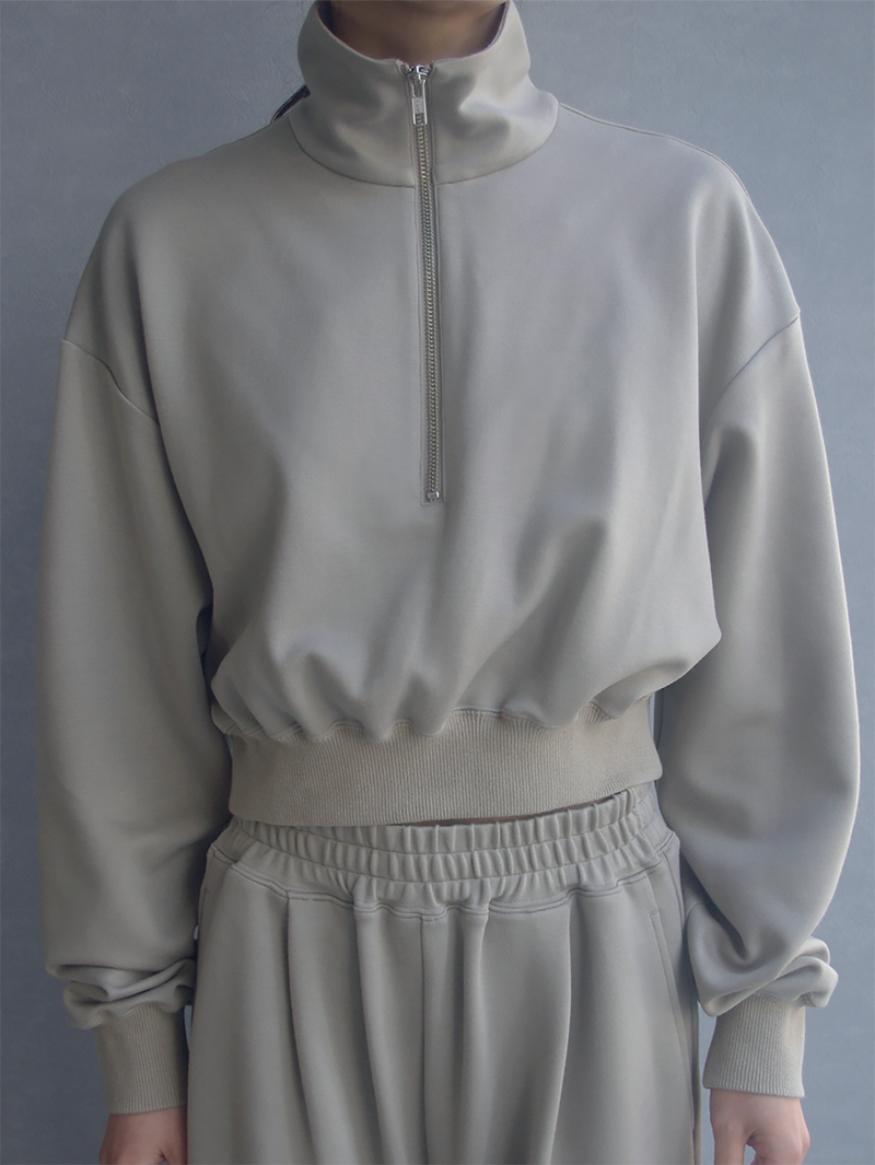 HALF ZIP TOP