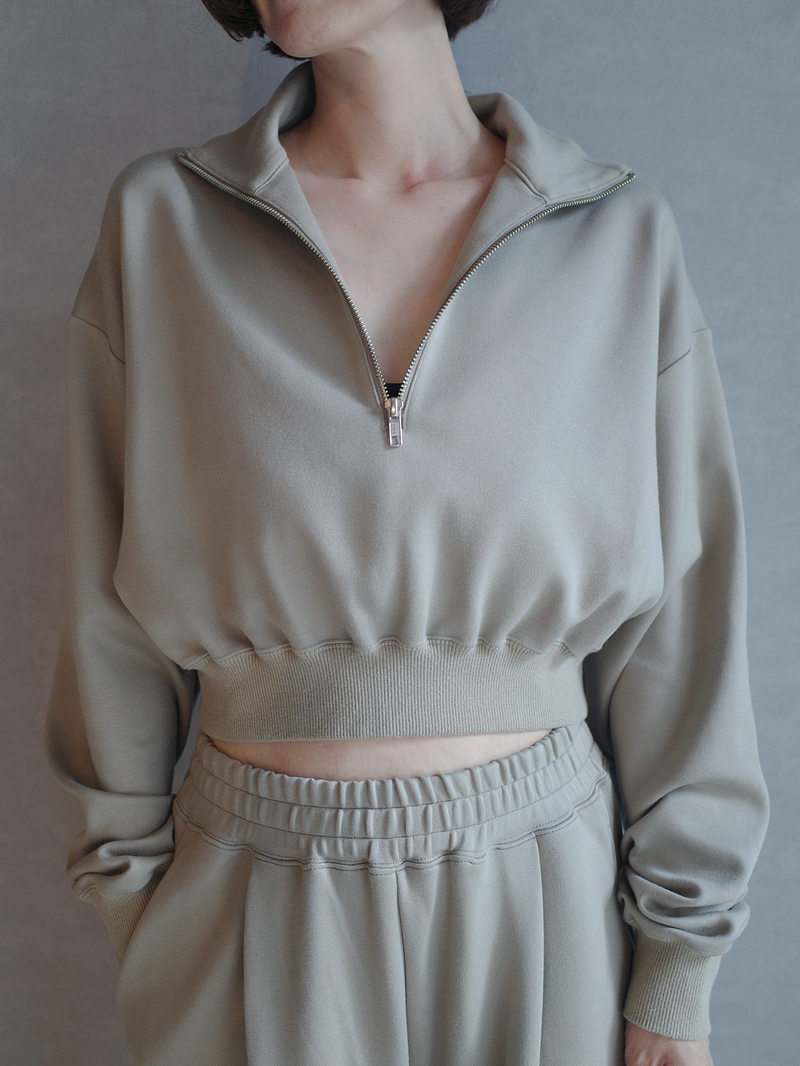 HALF ZIP TOP