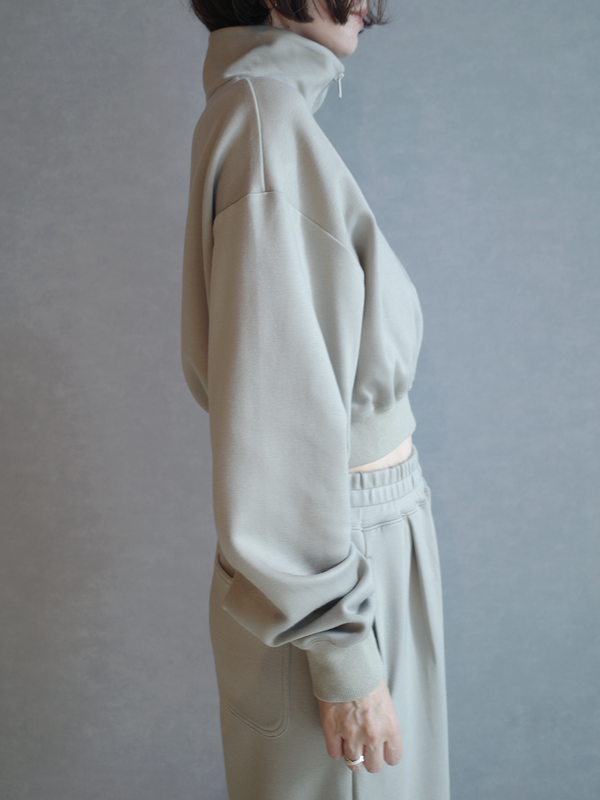 HALF ZIP TOP