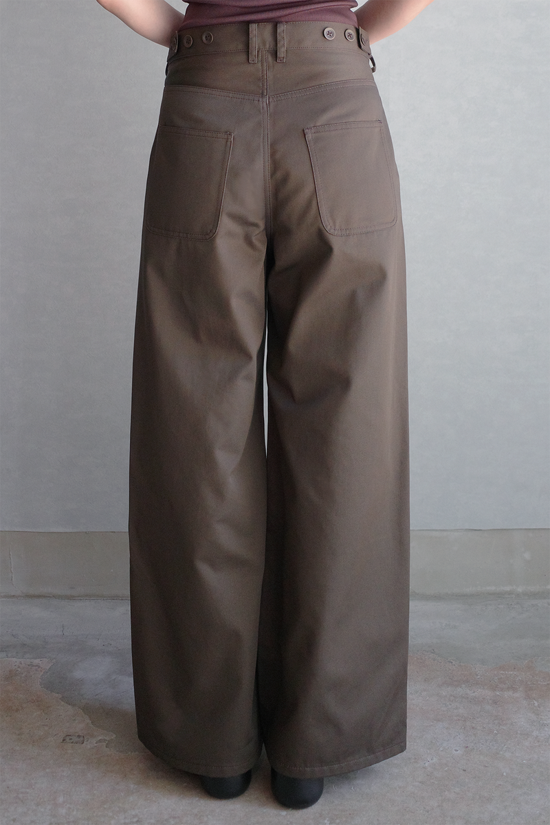 ワイドレッグパンツ